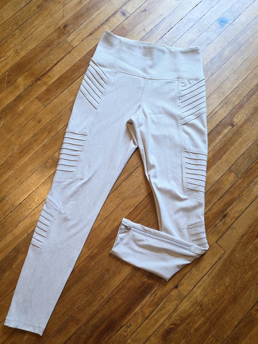 Athleta Cream High-Rise Ribbed Moto Leggings